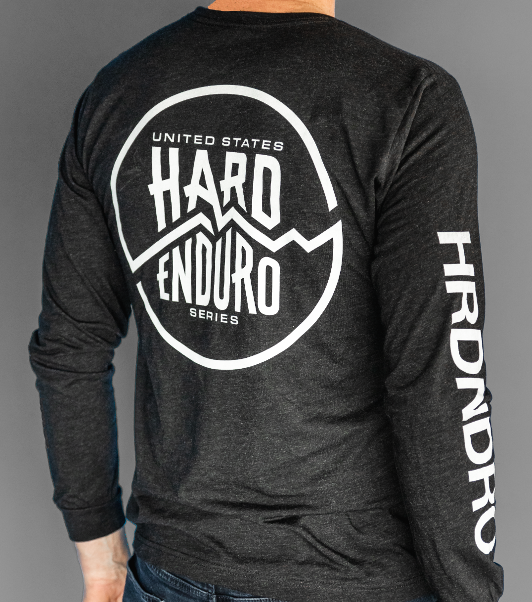 USHE - Long Sleeve T-Shirt