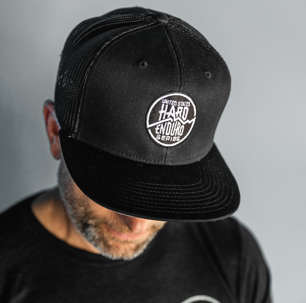 USHE -  Mesh Snap Back Trucker Caps